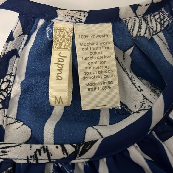 Japna Hand Made with Cold Shoulder Bell Sleeve Blouse Size Medium - Picture 4 of 8